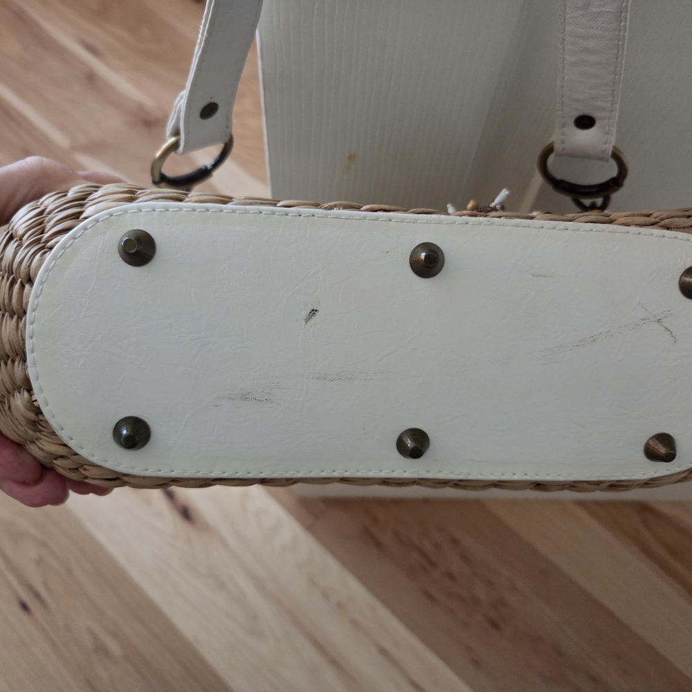 MARY FRANCES Elegant White and Tan Woven Handbag - Picture 8 of 16